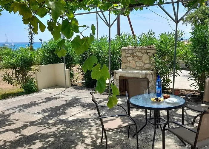 Beachfront Oleanders House In Skala Dom wakacyjny Skala (Kefalonia)