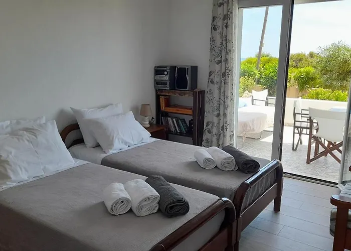 Beachfront Oleanders House In Skala Skala (Kefalonia)