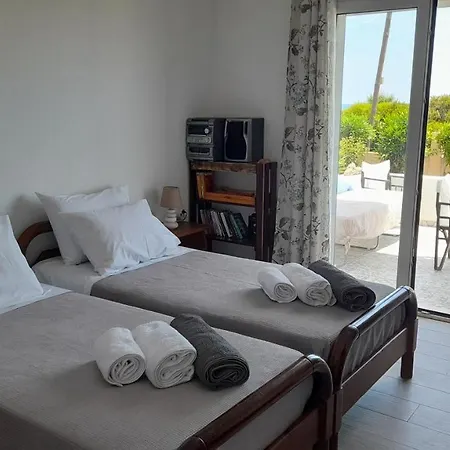 Beachfront Oleanders House In Skala Skala (Kefalonia)